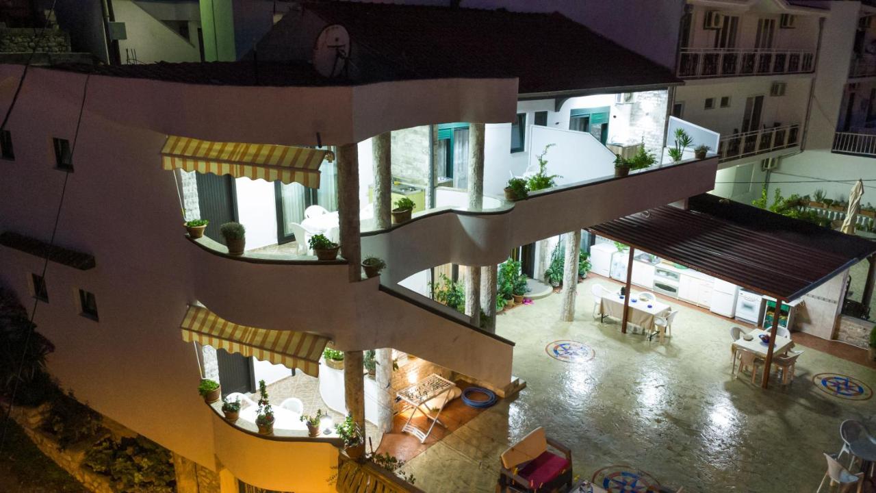 Apartments Ishmi In Center Of Ulcinj Exterior photo