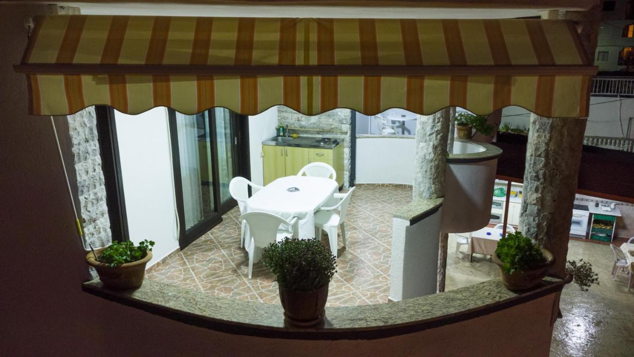 Apartments Ishmi In Center Of Ulcinj Room photo